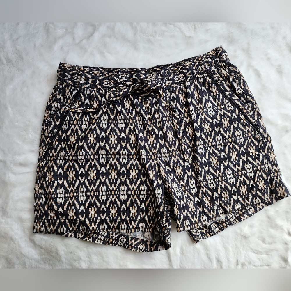 Eddie Bauer, 55% linen, 45% cotton shorts
